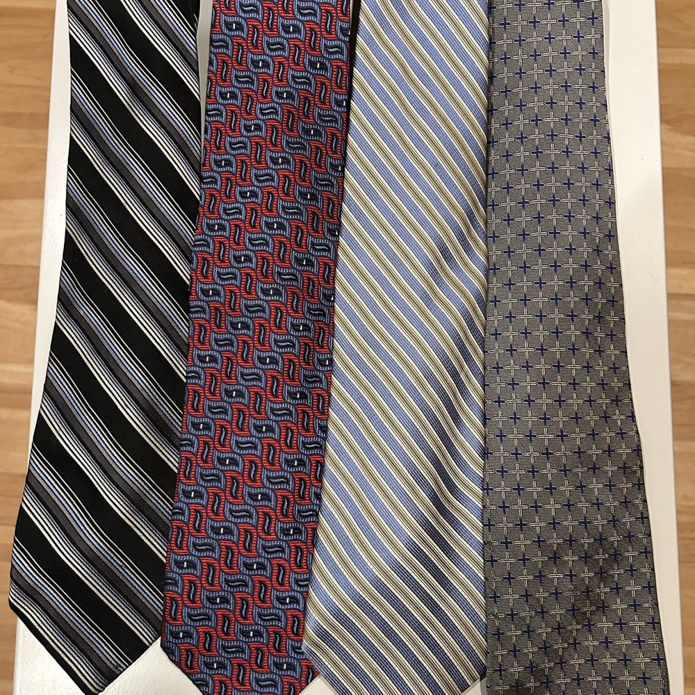 8 Elegant Men's Ties - Striped and Patterned